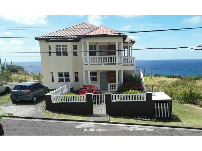 Beautiful, spacious, well furnished and maintained